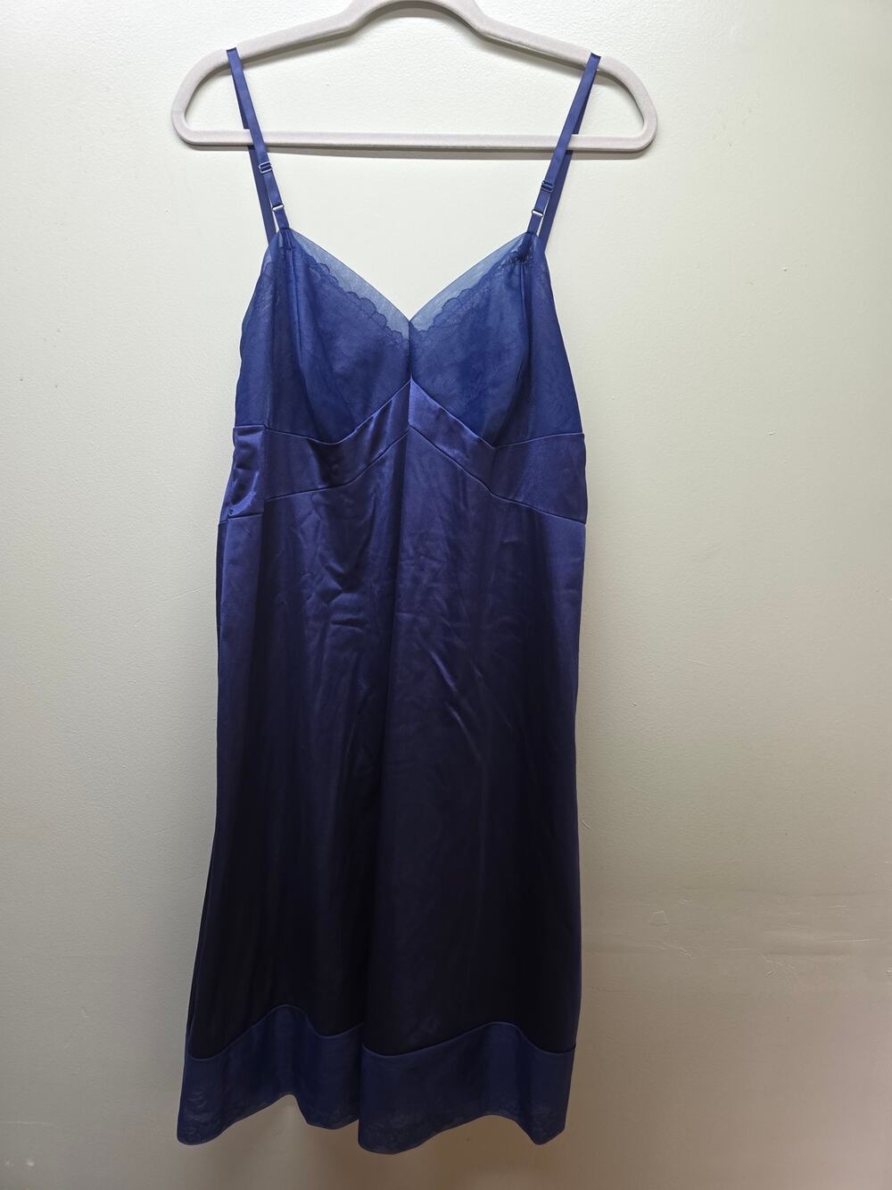 VTG Blue Lace Accents Women's Slip Size 42